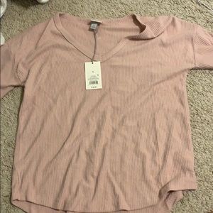 NWT a new day light pink ribbed V neck so soft